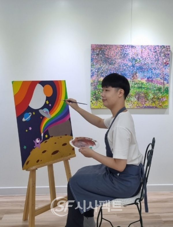발달장애인 예술가 김채성 작가